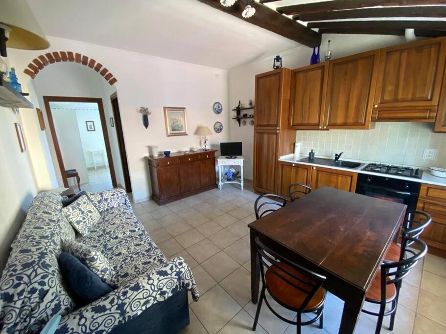 A Window To The Sea Apartment รีวาตรีโกโซ ภายนอก รูปภาพ